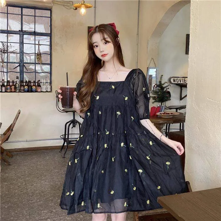 Women's Puff Sleeved Flare Dress